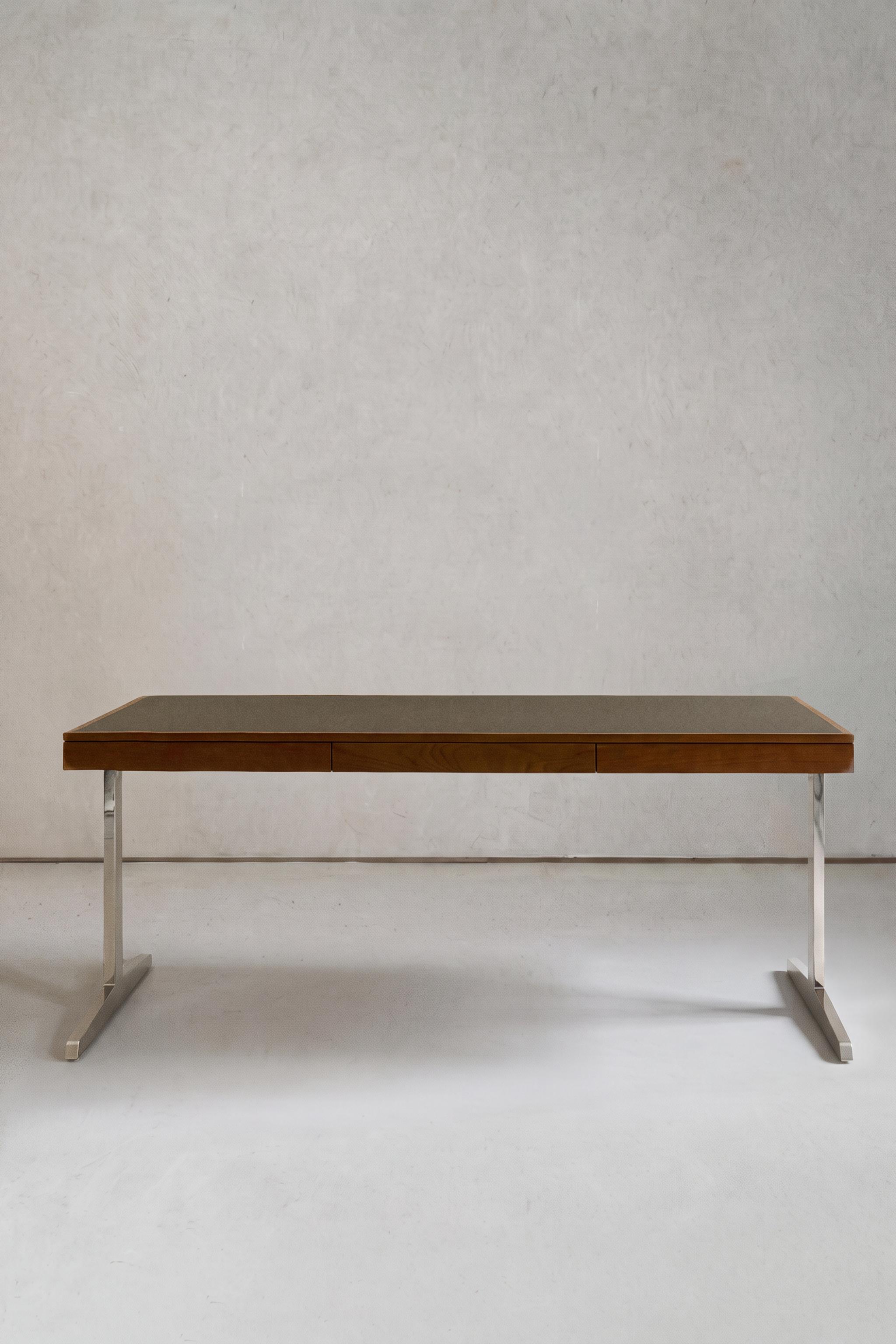BUREAU BOIS PIEDS MÉTALLIQUES